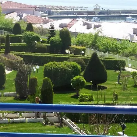 - Vega 2 * Sveti Vlas